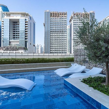 Modern Cozy Haven Perfect For 4 In Business Bay Apartment Dubai Exterior photo