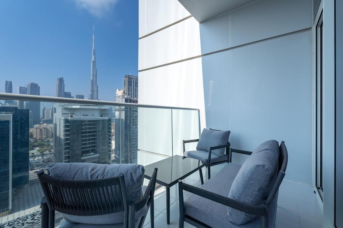 Modern Cozy Haven Perfect For 4 In Business Bay Apartment Dubai Exterior photo