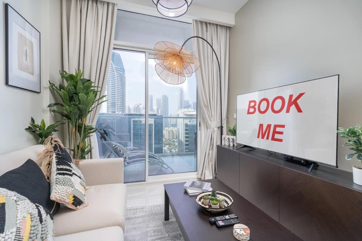 Modern Cozy Haven Perfect For 4 In Business Bay Apartment Dubai Exterior photo